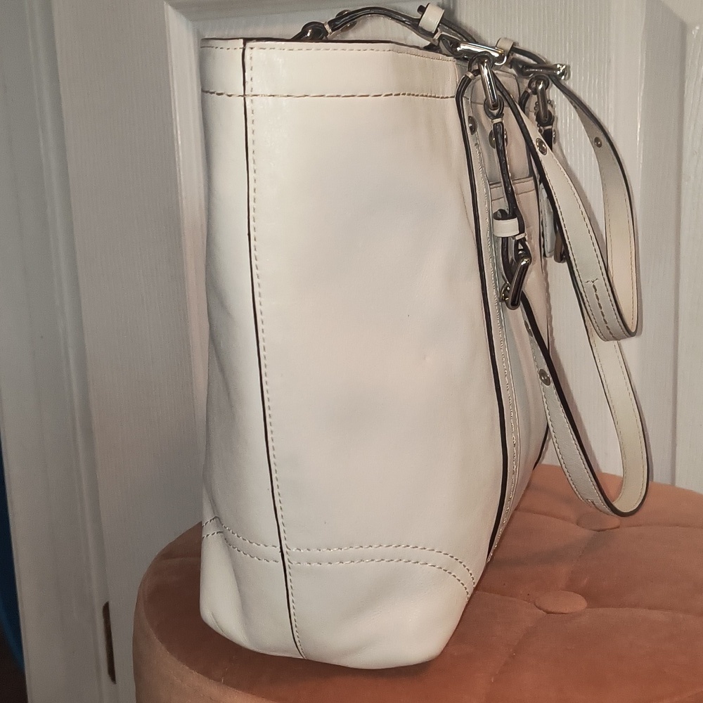 Coach Leather East West Gallery Tote F13098 - Picture 6 of 15